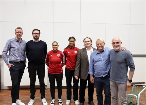 Am 29. Mai 2024 war das Thema der EURO24-Vortragsreihe „Respekt, Miteinander und kulturelle Vielfalt auf und neben dem Platz“.